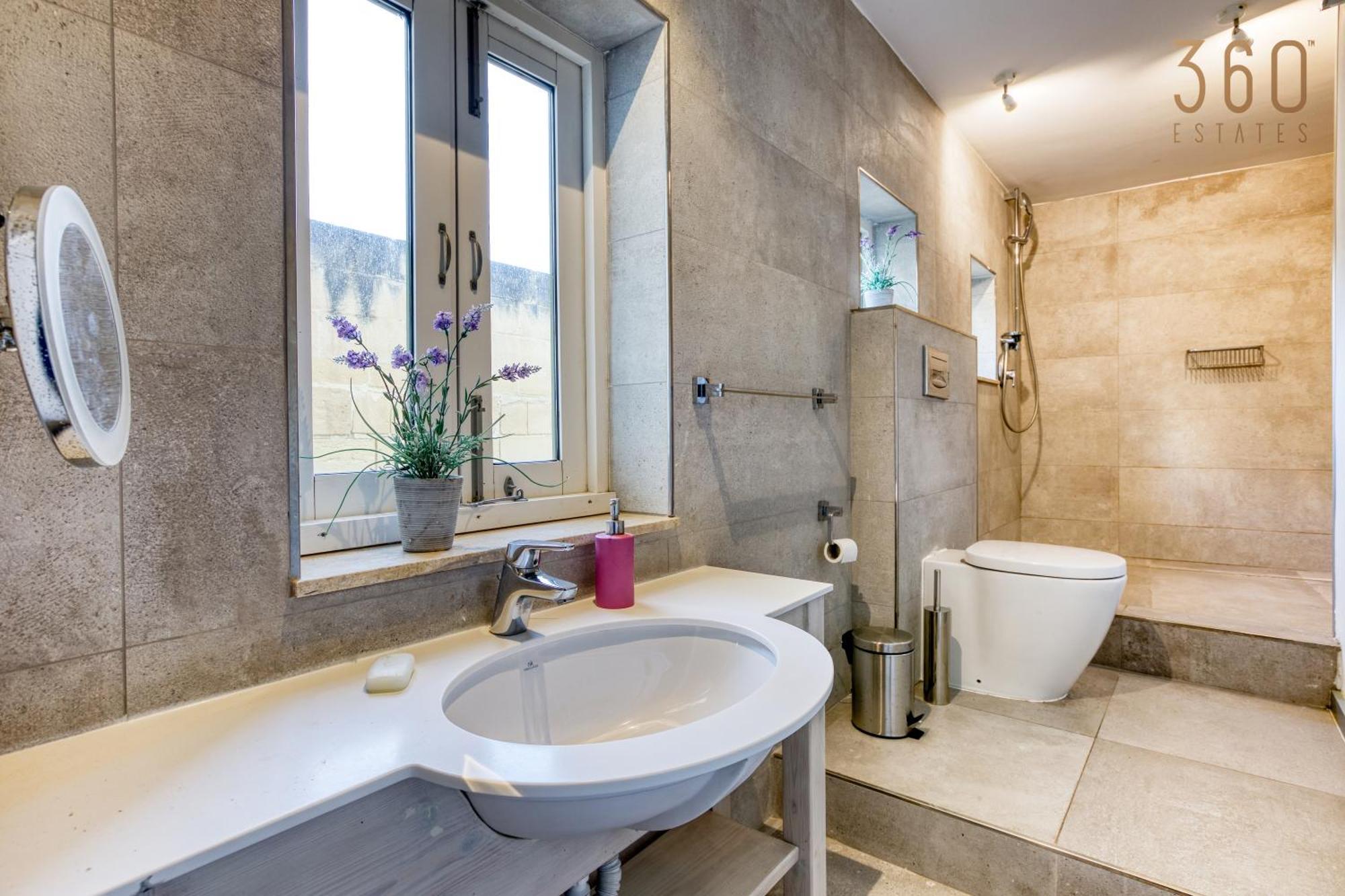 Comfortable 1Br Home With Maltese Balcony In Valletta By 360 Estates Valeta Exterior foto