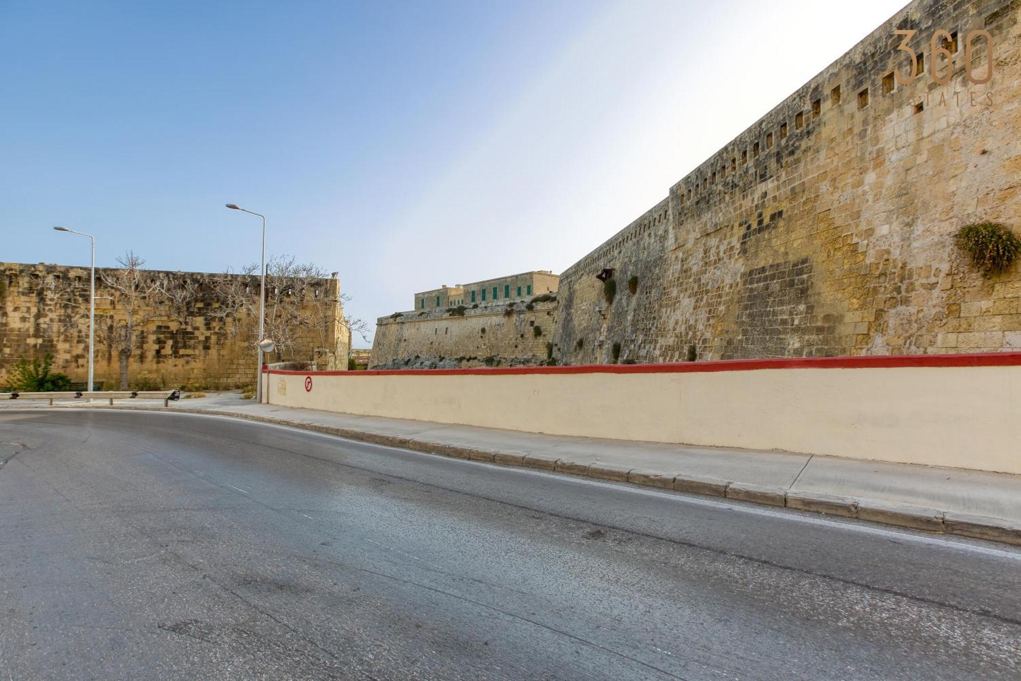 Comfortable 1Br Home With Maltese Balcony In Valletta By 360 Estates Valeta Exterior foto